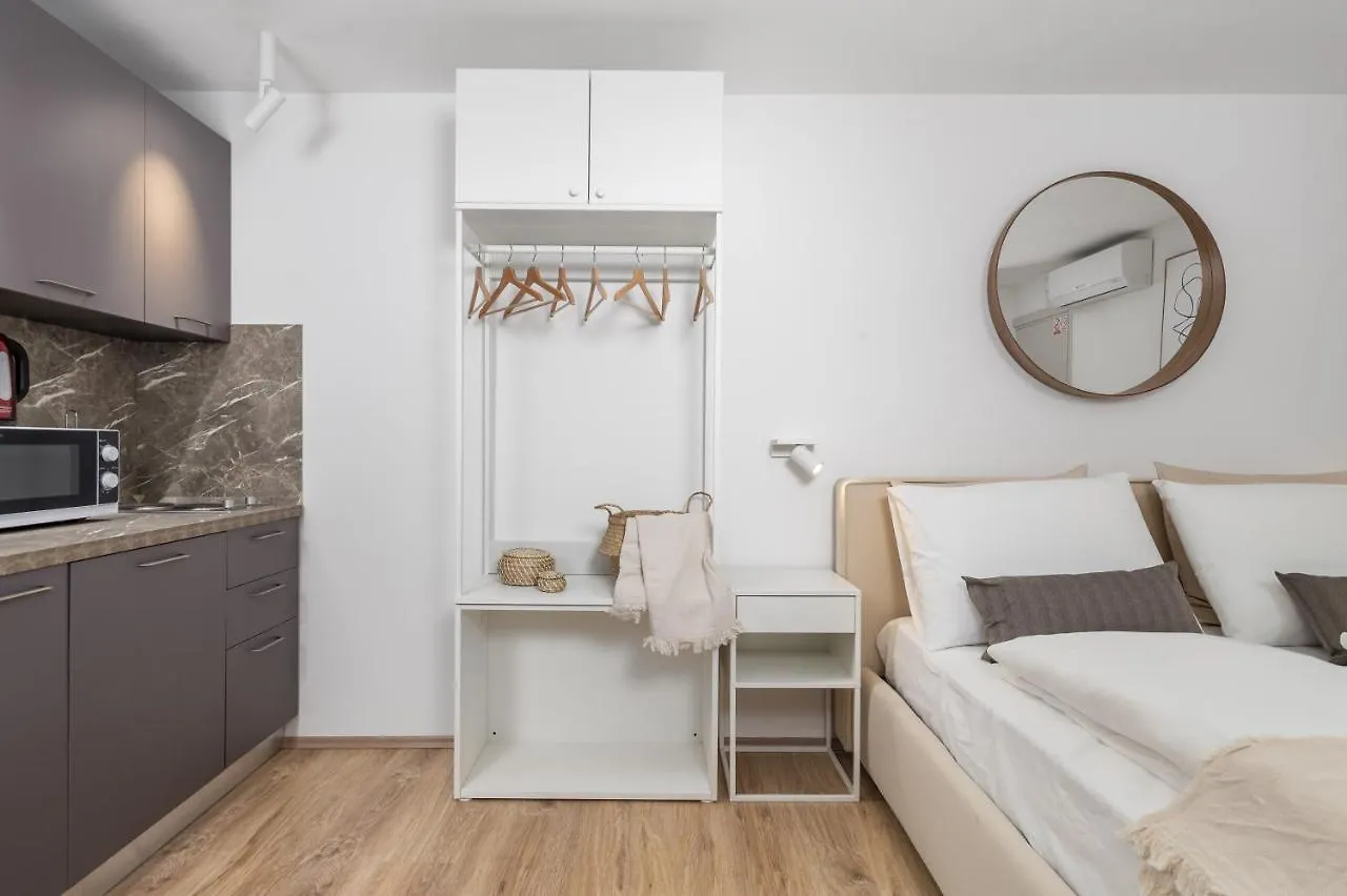 Main Street Apartments Rijeka